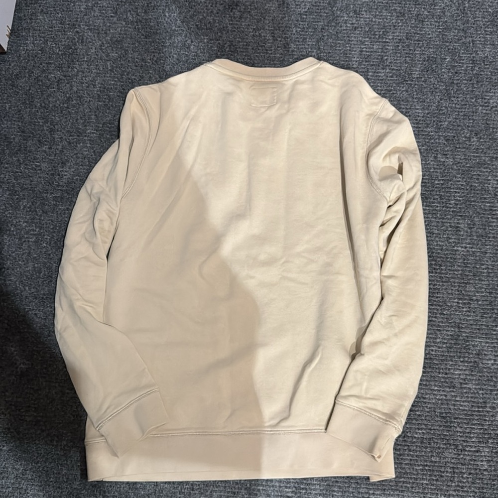 Men's Beige Sweater with Rose Patch
Kent & Curwen - Picture 3 of 3